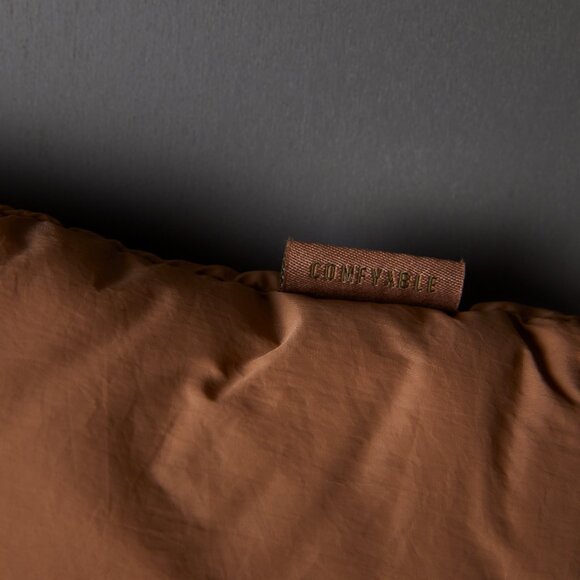 Quilted Laptop Sleeve {Puffy Style) Magnetic Closure | Tan, Brown NWOT - Picture 4 of 4